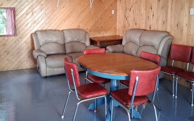 Fishing for small fish in the channels: an unforgettable family activity in Ste-Anne-de-la-Pérade